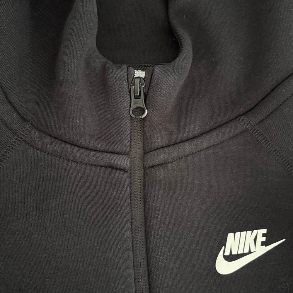 Nike Kids Black and Gray Nike tech - Picture 11 of 11